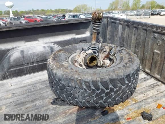 2003 Chevrolet Silverado 2500HD LS с VIN 1GCHK23123F188731, выставлен на аукционе IAAI как лот 42099748 с пробегом 268 058 миль миль и . История ставок и продаж доступна на DreamBid. Изображение 12.