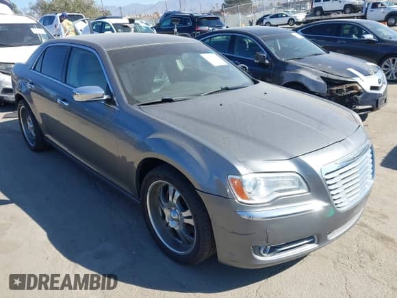 2011 Chrysler 300 C с VIN 2C3CA6CTXBH599205, выставлен на аукционе IAAI как лот 43430356 с пробегом 132 540 миль миль и . История ставок и продаж доступна на DreamBid. Изображение 1.