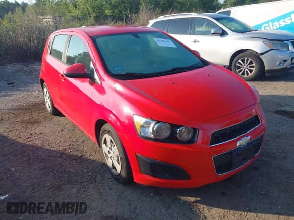 2015 Chevrolet Sonic LS с VIN 1G1JA6SG2F4203139, выставлен на аукционе IAAI как лот 42742382 с пробегом 151 168 миль миль и . История ставок и продаж доступна на DreamBid. Изображение 1.