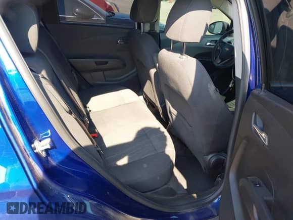 2014 Chevrolet Sonic LT с VIN 1G1JC6SH9E4206847, выставлен на аукционе IAAI как лот 43117401 с пробегом 101 084 миль миль и . История ставок и продаж доступна на DreamBid. Изображение 8.
