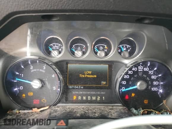 2011 Ford F-250 XL z VIN 1FT7W2BT9BEB52820, wystawiony jako Copart lot #65074825 z przebiegiem 187 154 mil mil oraz Szkoda całkowita • Salvage title. Historia ofert i sprzedaży dostępna na DreamBid. Obrazek 9.