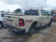 2025 Ram 1500 Rebel z VIN 1C6SRFLP5SN658193, wystawiony jako IAAI lot #42648676 z przebiegiem 11 099 mil mil oraz . Historia ofert i sprzedaży dostępna na DreamBid. Obrazek 4.