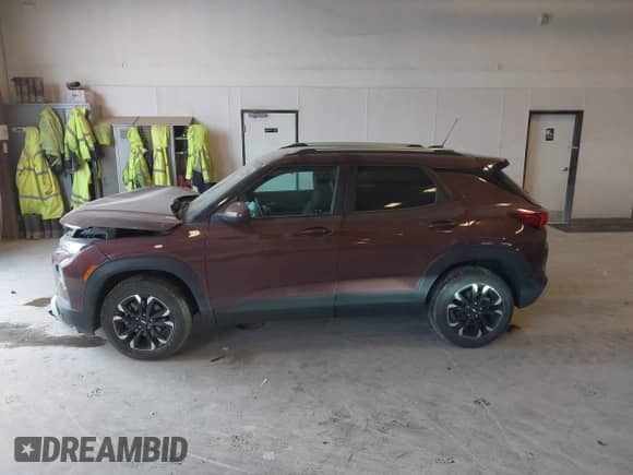 2022 Chevrolet TrailBlazer LT with VIN KL79MRSL2NB009024, listed as a IAAI auction lot 42110079 with 60,039 mi miles and . Bid and sale history available at DreamBid. Image 14.