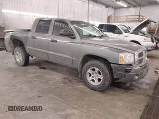 2007 Dodge Dakota SLT with VIN 1D7HW48J17S138642, listed as a IAAI auction lot 41419794 with 79,350 mi miles and . Bid and sale history available at DreamBid. Image 1.