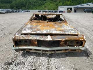 1966 Chevrolet Impala с VIN 164376L140116, выставлен на аукционе Copart как лот 63986235 с пробегом Не указан миль и Списание • Salvage title. История ставок и продаж доступна на DreamBid. Изображение 5.