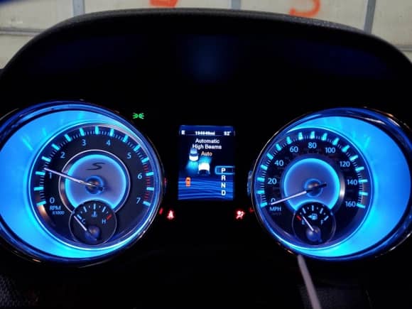 2012 Chrysler 300 S z VIN 2C3CCAJT9CH161163, wystawiony jako Copart lot #49355765 z przebiegiem 194 648 mil mil oraz Nie do naprawy • Non repairable. Historia ofert i sprzedaży dostępna na DreamBid. Obrazek 9.