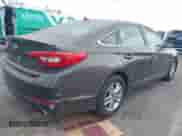 2015 Hyundai Sonata SE с VIN 5NPE24AF4FH146262, выставлен на аукционе IAAI как лот 43221290 с пробегом 62 112 миль миль и . История ставок и продаж доступна на DreamBid. Изображение 4.