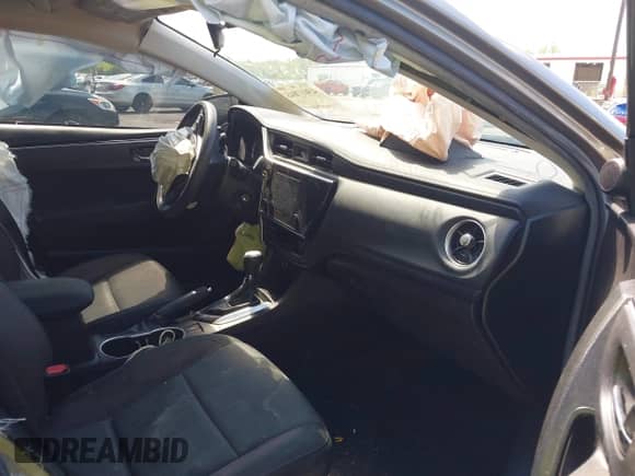 2019 Toyota Corolla L с VIN 5YFBURHE2KP949205, выставлен на аукционе IAAI как лот 43017015 с пробегом 92 125 миль миль и . История ставок и продаж доступна на DreamBid. Изображение 5.