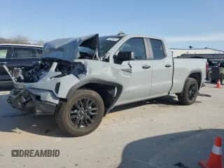 2025 GMC Sierra 1500 Pro с VIN 1GTRUAED4SZ147594, выставлен на аукционе Copart как лот 49328635 с пробегом 30 645 миль миль и Списание • Salvage title. История ставок и продаж доступна на DreamBid. Изображение 1.