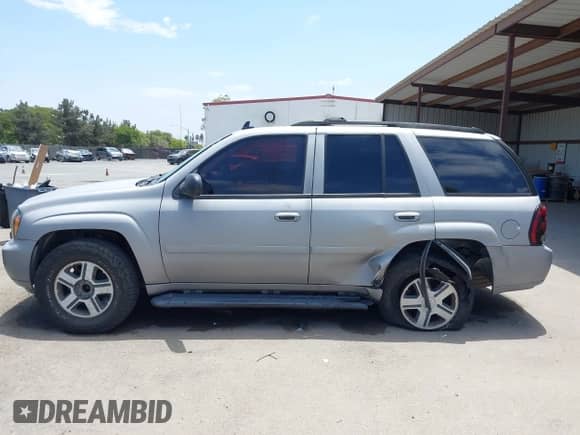 2006 Chevrolet TrailBlazer LS с VIN 1GNDT13S362336936, выставлен на аукционе IAAI как лот 42784789 с пробегом 206 733 миль миль и . История ставок и продаж доступна на DreamBid. Изображение 15.