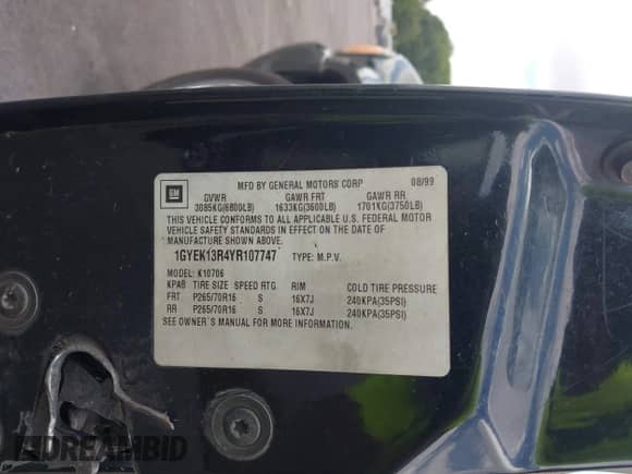 2000 Cadillac Escalade with VIN 1GYEK13R4YR107747, listed as a IAAI auction lot 42641582 with 260,828 mi miles and . Bid and sale history available at DreamBid. Image 9.