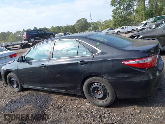 2016 Toyota Camry LE z VIN 4T1BD1FK7GU188333, wystawiony jako IAAI lot #43300091 z przebiegiem 305 952 mil mil oraz . Historia ofert i sprzedaży dostępna na DreamBid. Obrazek 14.