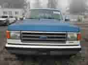 1989 Ford F-150 z VIN 1FTEF14N0KPA15656, wystawiony jako Copart lot #82696714 z przebiegiem 97 066 mil mil oraz Czysty tytuł • Clean title. Historia ofert i sprzedaży dostępna na DreamBid. Obrazek 5.