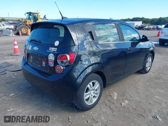 2014 Chevrolet Sonic LT с VIN 1G1JC6SB0E4103845, выставлен на аукционе IAAI как лот 43319338 с пробегом 60 767 миль миль и . История ставок и продаж доступна на DreamBid. Изображение 4.