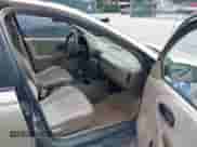 1999 Saturn SL z VIN 1G8ZK5277XZ247802, wystawiony jako IAAI lot #43218660 z przebiegiem 80 626 mil mil oraz . Historia ofert i sprzedaży dostępna na DreamBid. Obrazek 5.