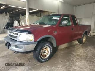 1998 Ford F-150 z VIN 1FTZX186XWNA24450, wystawiony jako Copart lot #85858725 z przebiegiem 163 158 mil mil oraz Szkoda całkowita • Salvage title. Historia ofert i sprzedaży dostępna na DreamBid. Obrazek 1.