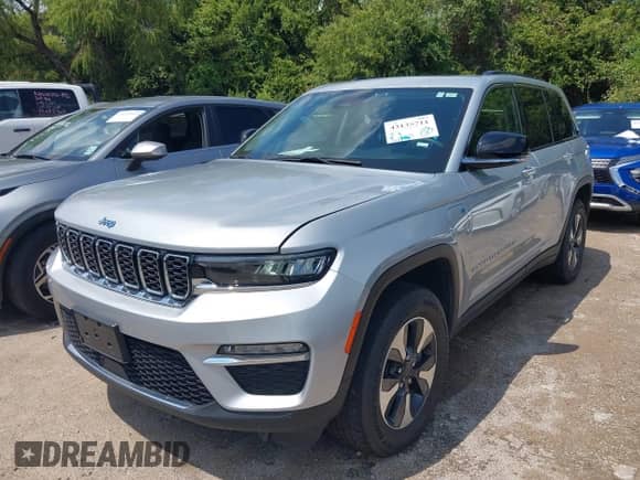 2024 Jeep Grand Cherokee with VIN 1C4RJYB61R8959538, listed as a IAAI auction lot 43135711 with 52,087 mi miles and . Bid and sale history available at DreamBid. Image 2.