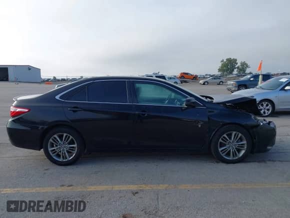 2015 Toyota Camry SE z VIN 4T1BF1FK7FU045200, wystawiony jako IAAI lot #43292496 z przebiegiem 159 958 mil mil oraz . Historia ofert i sprzedaży dostępna na DreamBid. Obrazek 14.