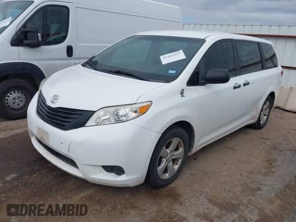 2017 Toyota Sienna L z VIN 5TDZZ3DC4HS873164, wystawiony jako IAAI lot #43365142 z przebiegiem 161 312 mil mil oraz . Historia ofert i sprzedaży dostępna na DreamBid. Obrazek 2.
