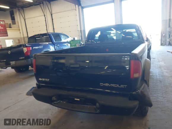 2003 Chevrolet S-10 LS with VIN 1GCCT19X038274573, listed as a IAAI auction lot 41428529 with 162,306 mi miles and . Bid and sale history available at DreamBid. Image 16.