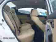 2013 Hyundai Elantra GLS z VIN 5NPDH4AE2DH255401, wystawiony jako IAAI lot #43254764 z przebiegiem 102 488 mil mil oraz . Historia ofert i sprzedaży dostępna na DreamBid. Obrazek 8.