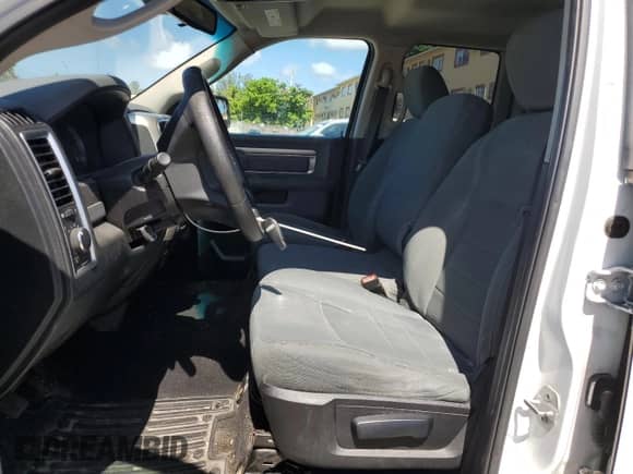 2016 Ram 1500 SLT z VIN 1C6RR6GG2GS163886, wystawiony jako Copart lot #61348325 z przebiegiem 18 397 mil mil oraz Czysty tytuł • Clean title. Historia ofert i sprzedaży dostępna na DreamBid. Obrazek 7.