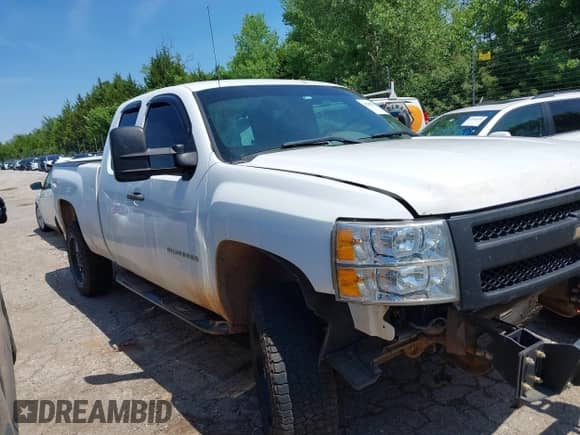 2010 Chevrolet Silverado 1500 Work Truck with VIN 1GCSKPE39AZ214240, listed as a IAAI auction lot 42497427 with 261,581 mi miles and . Bid and sale history available at DreamBid. Image 14.