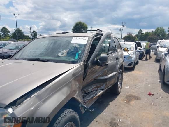 2006 Jeep Grand Cherokee Laredo с VIN 1J4GS48KX6C193586, выставлен на аукционе IAAI как лот 43217228 с пробегом 215 475 миль миль и . История ставок и продаж доступна на DreamBid. Изображение 6.