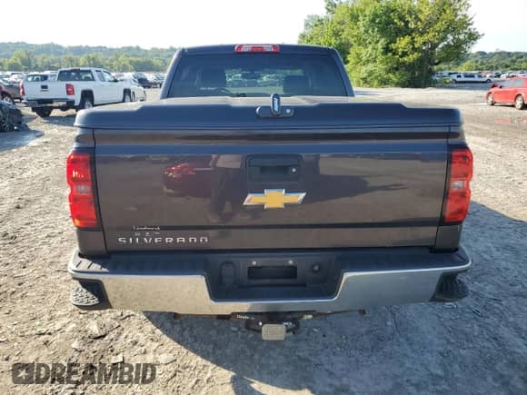 2015 Chevrolet Silverado 1500 LT z VIN 3GCUKREH1FG346559, wystawiony jako Copart lot #61544155 z przebiegiem 201 330 mil mil oraz Szkoda całkowita • Salvage title. Historia ofert i sprzedaży dostępna na DreamBid. Obrazek 6.