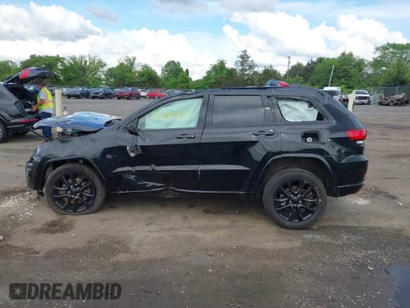 2021 Jeep Grand Cherokee Laredo X with VIN 1C4RJFAG6MC623212, listed as a IAAI auction lot 42190470 with 57,888 mi miles and . Bid and sale history available at DreamBid. Image 15.