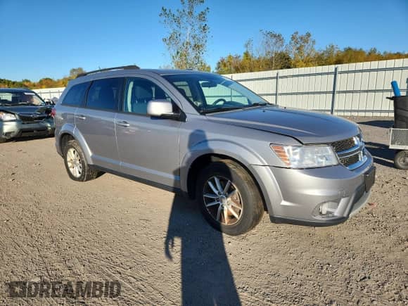2017 Dodge Journey SXT with VIN 3C4PDCBG9HT537432, listed as a Copart auction lot 82611145 with 101,633 mi miles and Clean title. Bid and sale history available at DreamBid. Image 4.
