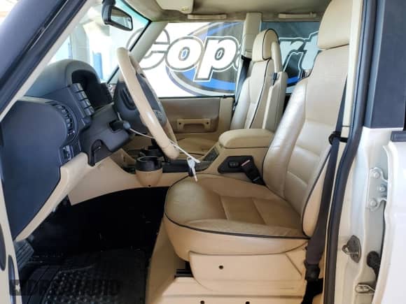 2004 Land Rover Discovery SE with VIN SALTY19434A833642, listed as a Copart auction lot 61311615 with 167,376 mi miles and Clean title. Bid and sale history available at DreamBid. Image 7.