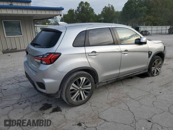 2021 Mitsubishi Outlander ES z VIN JA4ARUAU8MU035462, wystawiony jako Copart lot #80525565 z przebiegiem 90 392 mil mil oraz Szkoda całkowita • Salvage title. Historia ofert i sprzedaży dostępna na DreamBid. Obrazek 3.