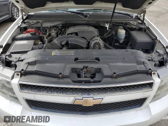 2010 Chevrolet Suburban LT z VIN 1GNUCJE05AR210539, wystawiony jako Copart lot #54875855 z przebiegiem 166 305 mil mil oraz Czysty tytuł • Clean title. Historia ofert i sprzedaży dostępna na DreamBid. Obrazek 12.