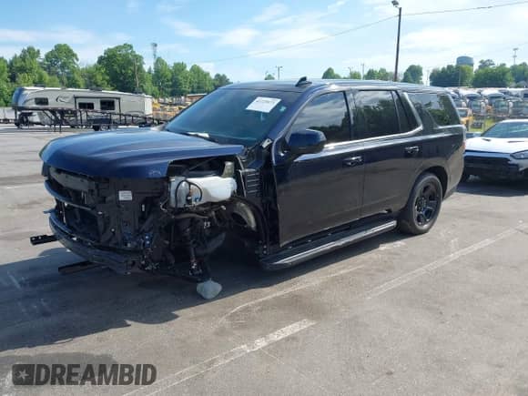 2023 Chevrolet Tahoe Commercial z VIN 1GNSCLED5PR186435, wystawiony jako IAAI lot #42225073 z przebiegiem 13 830 mil mil oraz . Historia ofert i sprzedaży dostępna na DreamBid. Obrazek 2.