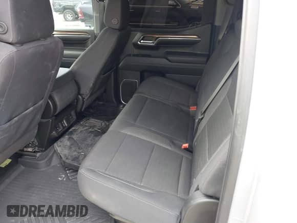 2024 Chevrolet Silverado 1500 LT z VIN 2GCUDDED0R1157361, wystawiony jako IAAI lot #43033954 z przebiegiem 54 137 mil mil oraz . Historia ofert i sprzedaży dostępna na DreamBid. Obrazek 8.
