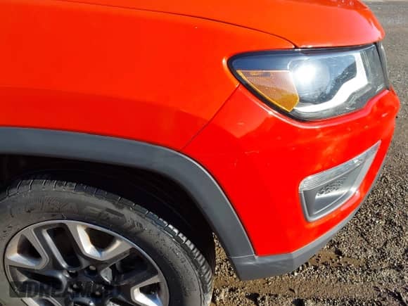 2018 Jeep Compass Trailhawk с VIN 3C4NJDDB3JT356310, выставлен на аукционе IAAI как лот 43358093 с пробегом 100 479 миль миль и . История ставок и продаж доступна на DreamBid. Изображение 19.