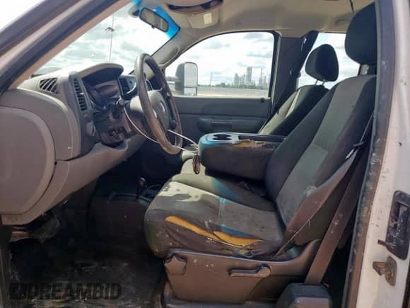 2009 Chevrolet Silverado 3500 с VIN 1GBJK79649E135520, выставлен на аукционе Copart как лот 58990225 с пробегом 384 510 миль миль и Чистый • Clean title. История ставок и продаж доступна на DreamBid. Изображение 7.