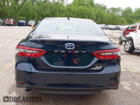 2021 Toyota Camry Hybrid XLE with VIN 4T1F31AK8MU563752, listed as a IAAI auction lot 42134620 with 19,484 mi miles and . Bid and sale history available at DreamBid. Image 17.