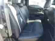 2023 Toyota Tacoma SR z VIN 3TMCZ5ANXPM580486, wystawiony jako IAAI lot #43248259 z przebiegiem 38 431 mil mil oraz . Historia ofert i sprzedaży dostępna na DreamBid. Obrazek 8.