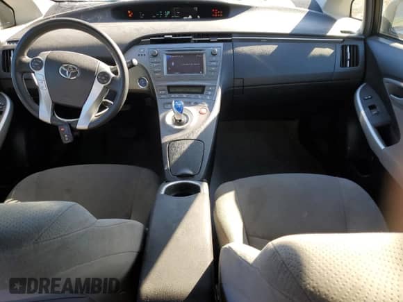 2015 Toyota Prius Four z VIN JTDKN3DU2F0448855, wystawiony jako Copart lot #85573325 z przebiegiem 150 676 mil mil oraz Czysty tytuł • Clean title. Historia ofert i sprzedaży dostępna na DreamBid. Obrazek 8.