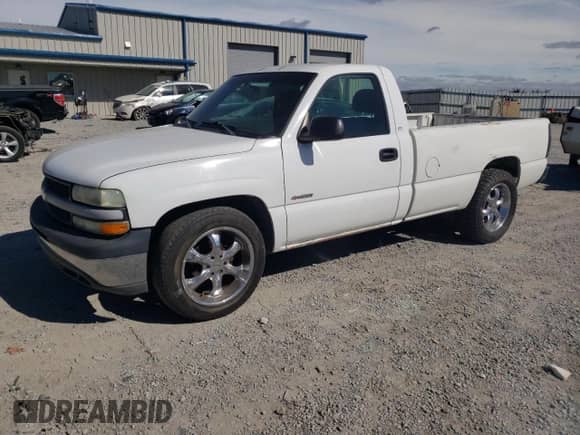 2002 Chevrolet Silverado 1500 LS with VIN 1GCEC14V72Z310718, listed as a Copart auction lot 75531624 with 203,594 mi miles and Salvage title. Bid and sale history available at DreamBid. Image 1.
