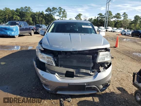 2017 Dodge Journey SXT with VIN 3C4PDDBG6HT574072, listed as a Copart auction lot 68840345 with 173,502 mi miles and Salvage title. Bid and sale history available at DreamBid. Image 5.