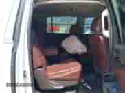 2018 Chevrolet Suburban Premier z VIN 1GNSKJKC6JR402075, wystawiony jako IAAI lot #42124796 z przebiegiem 156 900 mil mil oraz . Historia ofert i sprzedaży dostępna na DreamBid. Obrazek 8.