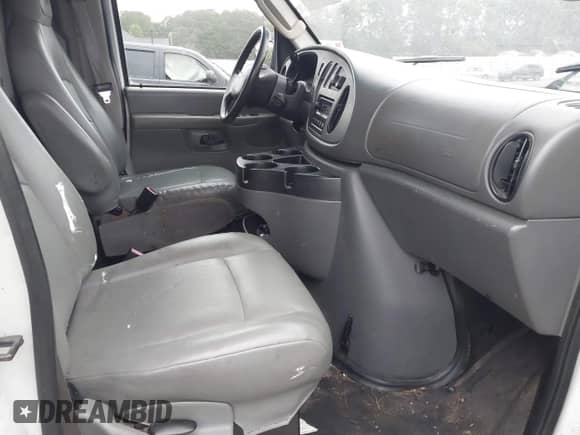 2007 Ford Econoline Cargo Commercial with VIN 1FTNE24W57DA43477, listed as a IAAI auction lot 43346667 with 206,000 mi miles and . Bid and sale history available at DreamBid. Image 5.