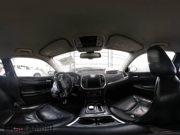 2018 Chrysler 300 Limited z VIN 2C3CCAKG5JH181716, wystawiony jako IAAI lot #42742226 z przebiegiem 188 662 mil mil oraz . Historia ofert i sprzedaży dostępna na DreamBid. Obrazek 19.