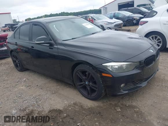 2013 BMW 3 Series 328i с VIN WBA3A5C54DF357101, выставлен на аукционе IAAI как лот 42415802 с пробегом 155 053 миль миль и . История ставок и продаж доступна на DreamBid. Изображение 1.