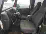 2006 Jeep Wrangler с VIN 1J4FA64S86P763965, выставлен на аукционе Copart как лот 55393015 с пробегом 84 922 миль миль и Списание • Salvage title. История ставок и продаж доступна на DreamBid. Изображение 7.