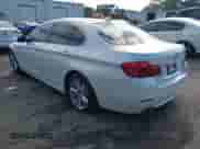 2016 BMW 5 Series 528i xDrive z VIN WBA5A7C57GG150463, wystawiony jako IAAI lot #43278137 z przebiegiem 88 817 mil mil oraz . Historia ofert i sprzedaży dostępna na DreamBid. Obrazek 3.