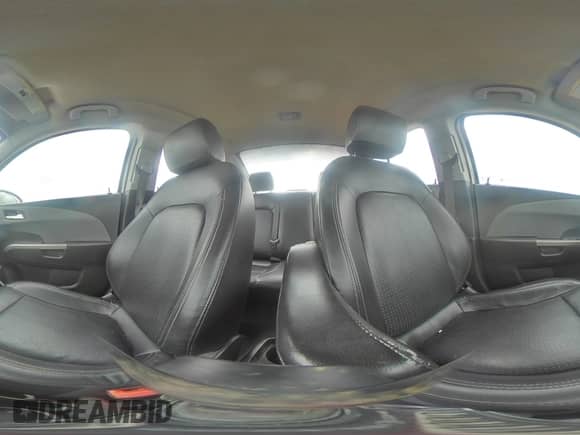 2018 Chevrolet Sonic Premier z VIN 1G1JF5SB1J4104885, wystawiony jako Copart lot #66148005 z przebiegiem 104 624 mil mil oraz Szkoda całkowita • Salvage title. Historia ofert i sprzedaży dostępna na DreamBid. Obrazek 14.